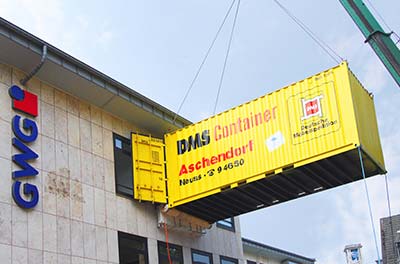 Umzug mit Kran-Container